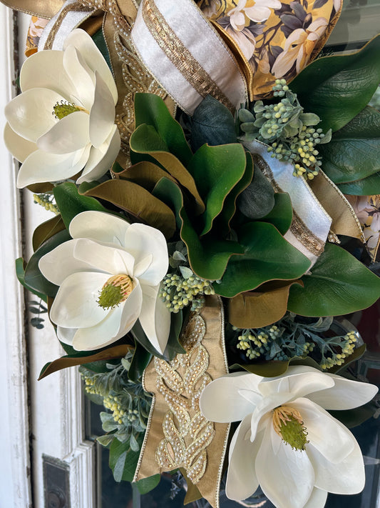 The Southern Heirloom Magnolia Swag image 1