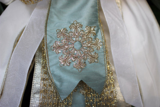 XL Champagne Kissed Snowflakes in Blue image 1