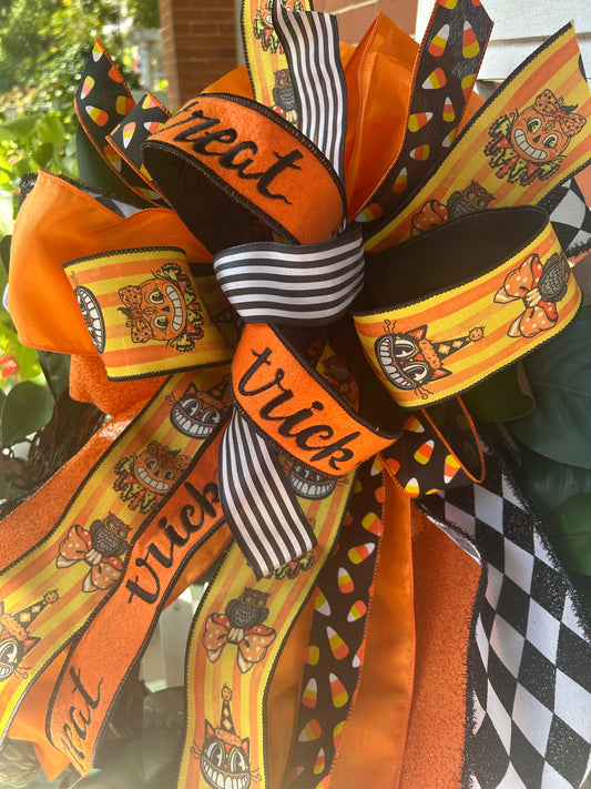 Vintage Halloween Trick or Treat Bow