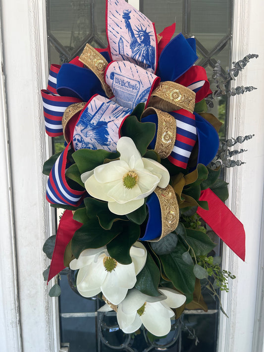 The American Heirloom Swag & Bow image 0